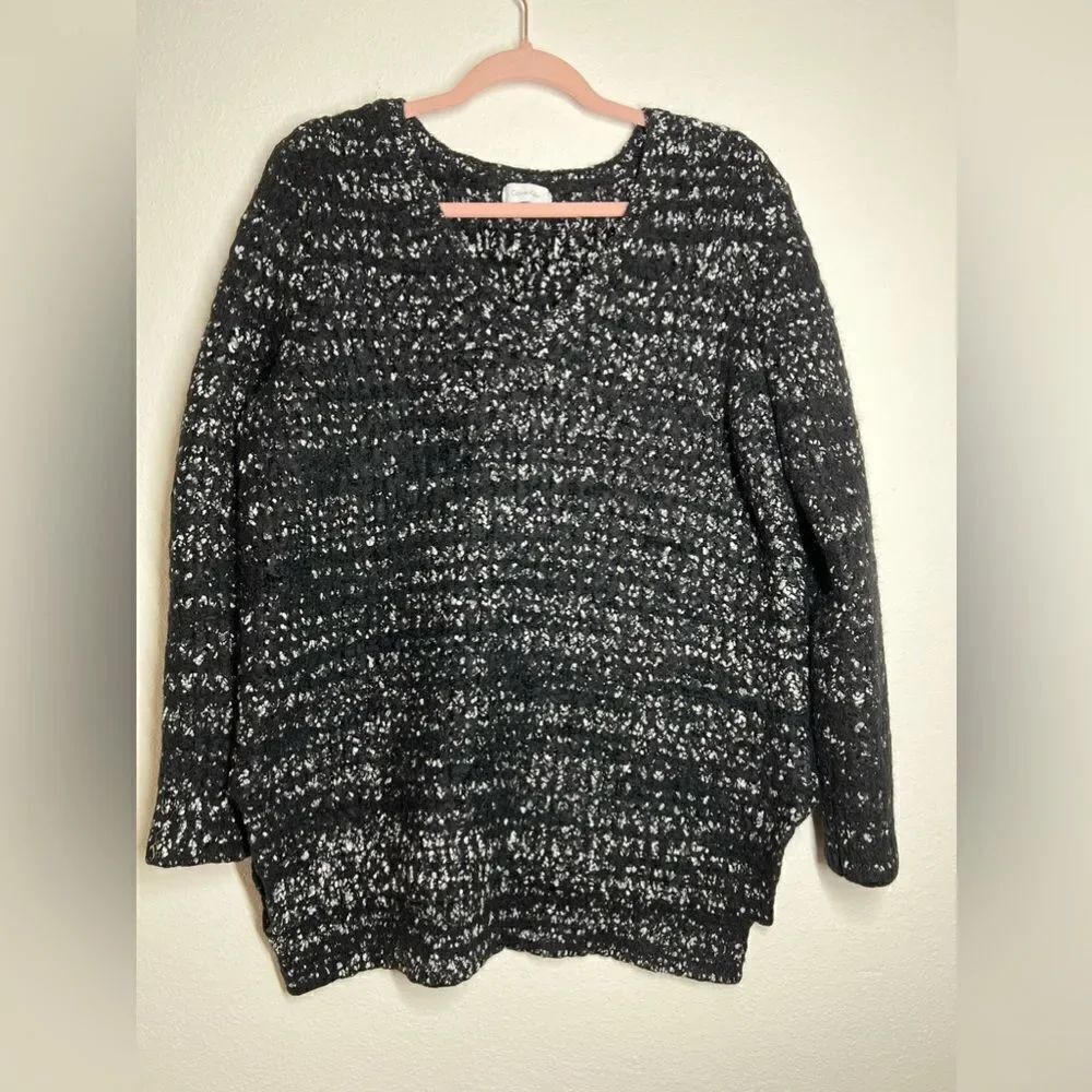Calvin Klein Sweaters | CK V Neck Warm Sweater knit size M Black White